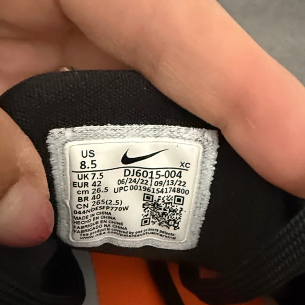 Gently used Nike GT cut version 2 Black and Orange basketball Sneaker Air zoom - Picture 11 of 14